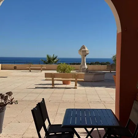 Cap Esterel - 2 Pieces Vue *